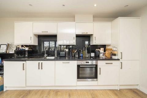 undefined, Streatham High Road, London SW16