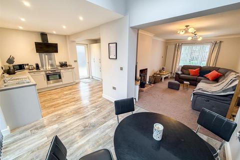 undefined, Irving Grove, Corby NN17