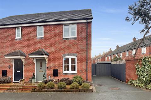 3 bedroom semi-detached house for sale, Honeysuckle Lane, Wellesbourne