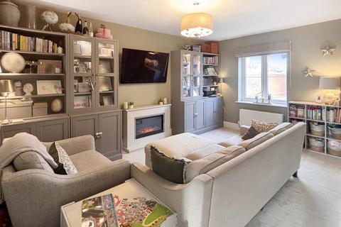 3 bedroom semi-detached house for sale, Honeysuckle Lane, Wellesbourne