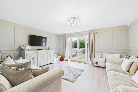 3 bedroom semi-detached house for sale, Chandos Gardens, Coulsdon CR5