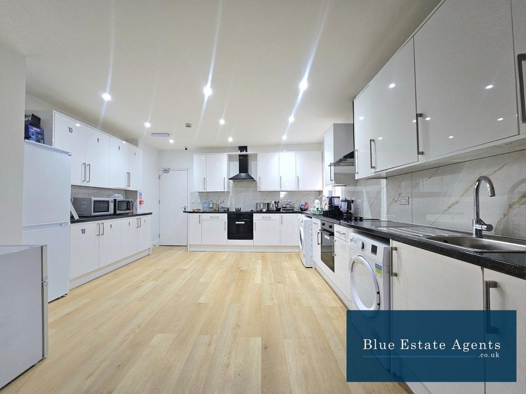 Communal Kitchen