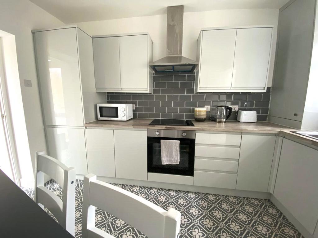 House in Cefn Coed - View 3
