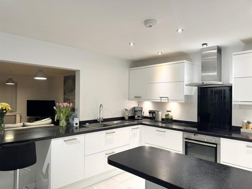 Kitchen.JPG