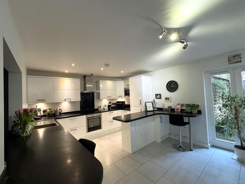 Kitchen.jpeg
