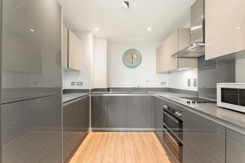2 bedroom flat to rent, Finchley Road, London NW11