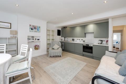 2 bedroom flat to rent, Chesson Road, London, W14