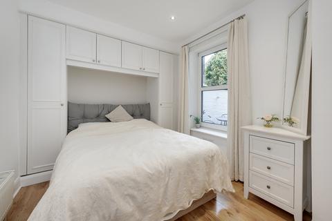 2 bedroom flat to rent, Chesson Road, London, W14
