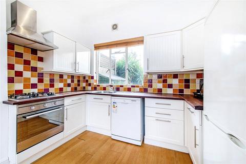 2 bedroom apartment to rent, Broomwood Road, SW11