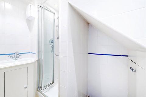 2 bedroom apartment to rent, Broomwood Road, SW11