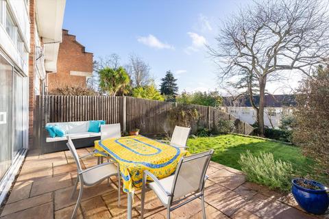 5 bedroom end of terrace house for sale, Lansdowne Close, London, SW20 8AS