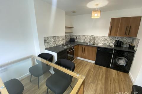 3 bedroom terraced house to rent, Berry Road, Paignton, TQ3