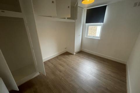 2 bedroom flat to rent, Park Lane, London, N17