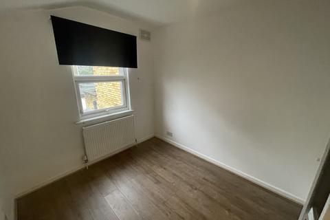 2 bedroom flat to rent, Park Lane, London, N17