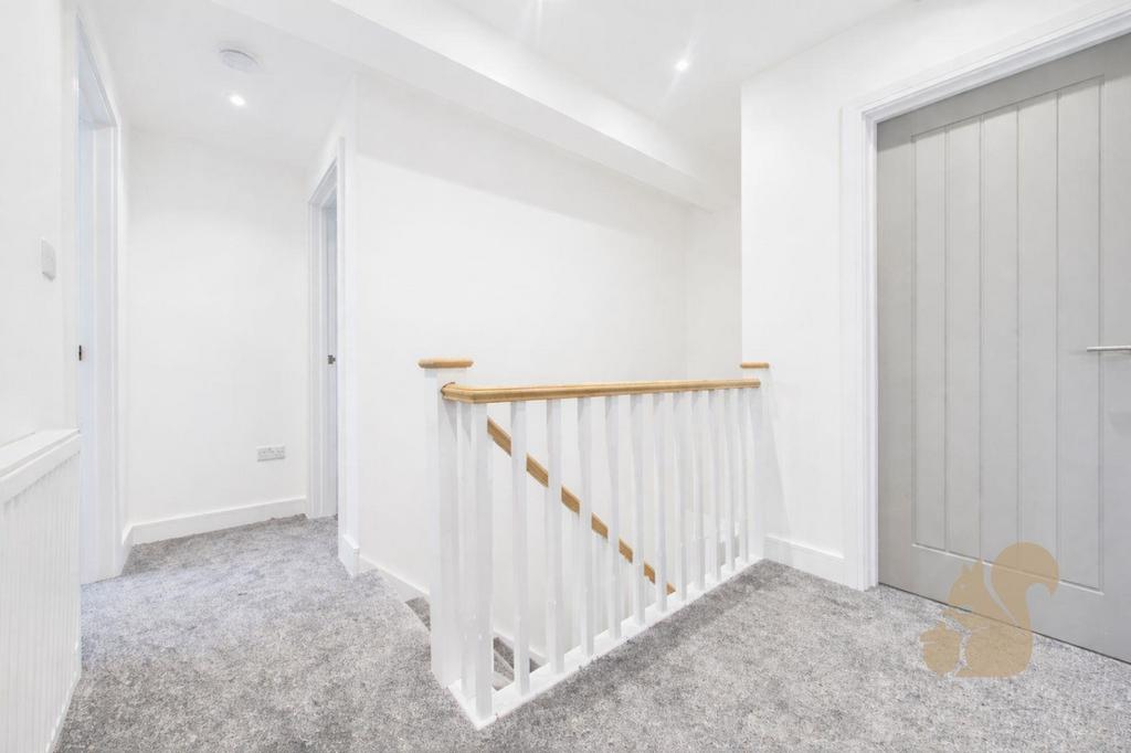 9 Kingsland Beach - Hallway.jpg