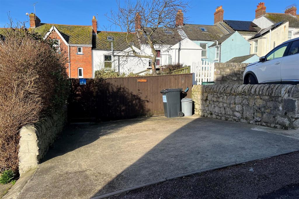 Driveway.jpg