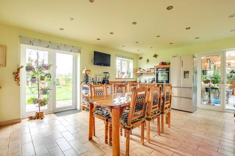 3 bedroom detached house for sale, Fernhill Lane, New Milton, BH25