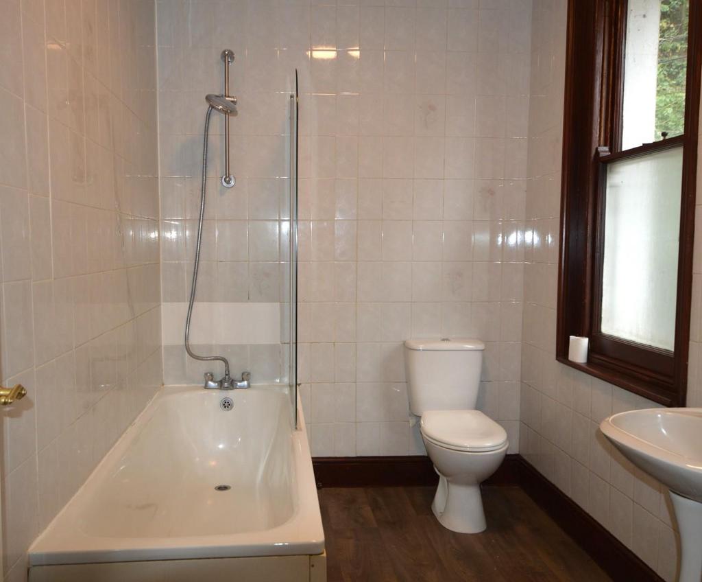 Bathroom.JPG