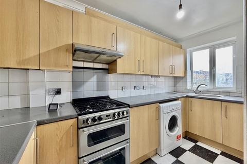 undefined, Stanborough Road, Hounslow TW3