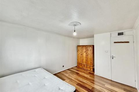 undefined, Stanborough Road, Hounslow TW3