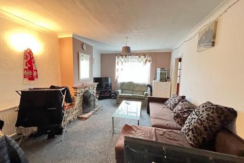 undefined, Chiltern Avenue, High Wycombe HP12
