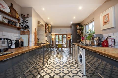 undefined, Maude Road, Camberwell, SE5