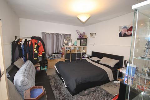 6 bedroom detached house for sale, High Street, Newington, ME9