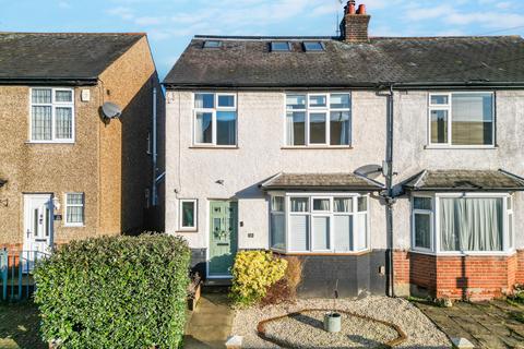 4 bedroom semi-detached house for sale, Coval Avenue, Chelmsford