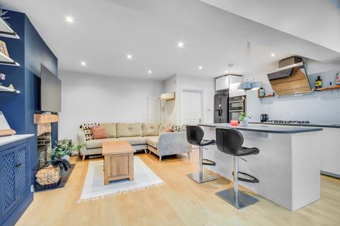 4 bedroom semi-detached house for sale, Coval Avenue, Chelmsford
