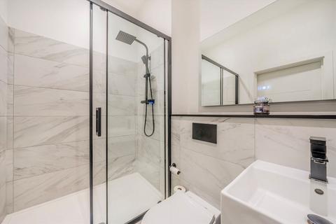 1 bedroom flat for sale, Kingston Road, London SW20