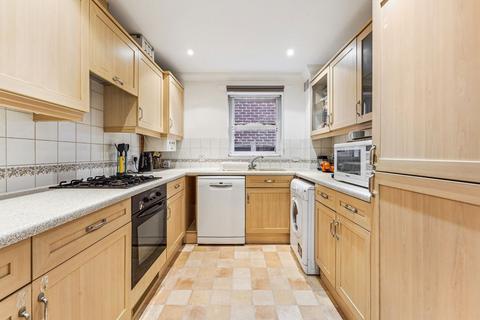 2 bedroom flat for sale, South Park Road, London SW19