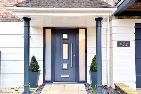 5 bedroom detached house for sale, Victory Close, Newton Abbot TQ12
