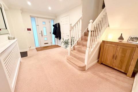 5 bedroom detached house for sale, Victory Close, Newton Abbot TQ12