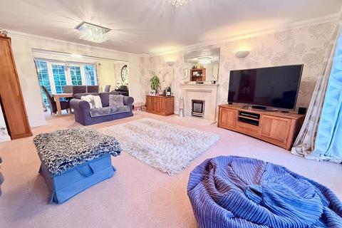 5 bedroom detached house for sale, Victory Close, Newton Abbot TQ12