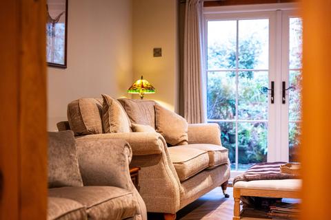3 bedroom semi-detached house for sale, Oak Lane, Macclesfield SK10