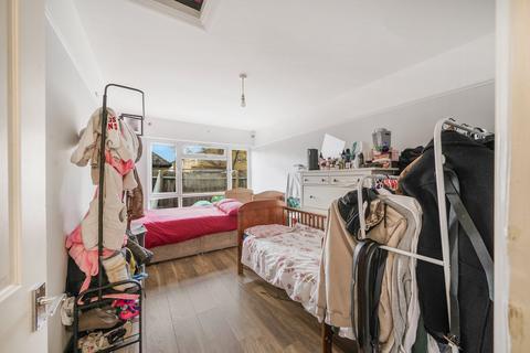 undefined, Bensham Grove, Thornton Heath, CR7