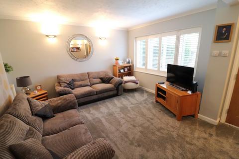 3 bedroom terraced house for sale, Wellington Road, Stevenage, Hertfordshire, SG2