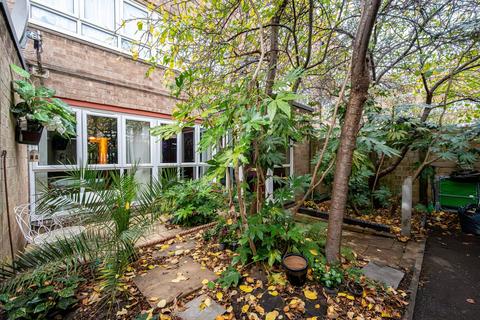 2 bedroom flat for sale, Sun Road, West Kensington, London, W14