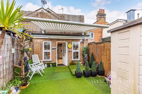 2 bedroom maisonette for sale, Christchurch Road, Bournemouth BH7