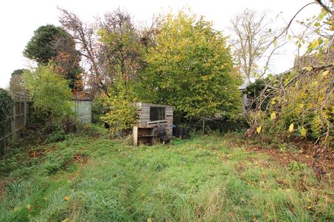 Land for sale, Land Behind 86 Finedon Road, Wellingborough, Northamptonshire, NN8