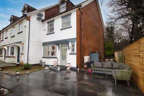 4 bedroom townhouse for sale, Dan Y Fron, Tonyrefail, CF39 8AZ