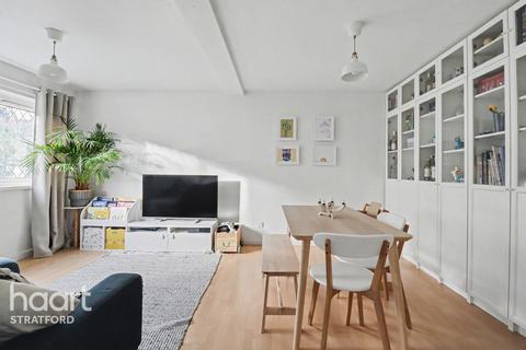 3 bedroom terraced house for sale, Wellington Road, Forest Gate