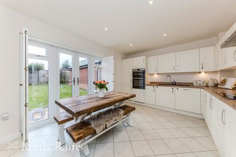 undefined, Peewit Close, Cheshire CW12