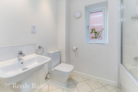 undefined, Peewit Close, Cheshire CW12