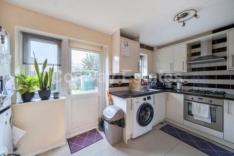 3 bedroom semi-detached house for sale, Aylesham Close, Mill Hill, NW7