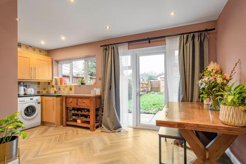 undefined, Taylor Avenue, Warwickshire CV32