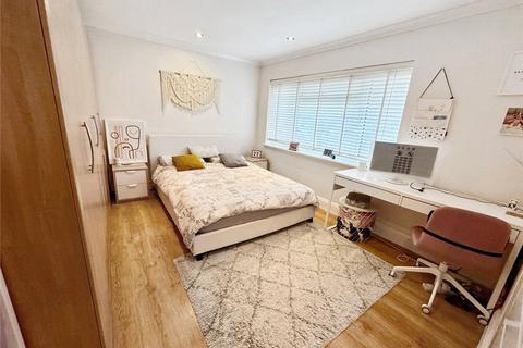 3 bedroom terraced house for sale, Ryarsh Crescent, South Orpington, Kent, BR6