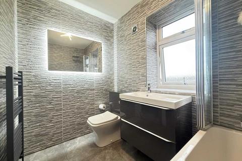 3 bedroom semi-detached house for sale, Southend on Sea SS2