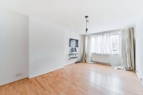 3 bedroom maisonette to rent, Challice Way, Tulse Hill, London, SW2