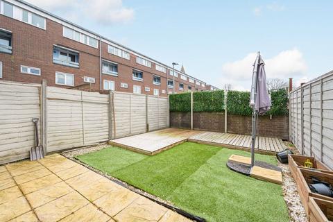3 bedroom maisonette to rent, Challice Way, Tulse Hill, London, SW2